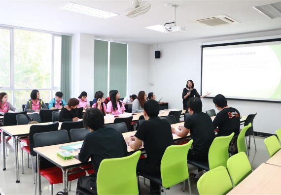 ภาพกิจกรรม ศูนย์ส่งเสริมและตรวจสอบการผลิตตามมาตรฐานความปลอดภัยทางอาหาร อบรม เรื่อง การตรวจติดตามคุณภาพภายใน