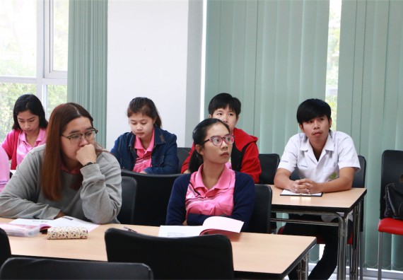 ภาพกิจกรรม ศูนย์ส่งเสริมและตรวจสอบการผลิตตามมาตรฐานความปลอดภัยทางอาหาร อบรม เรื่อง การตรวจติดตามคุณภาพภายใน