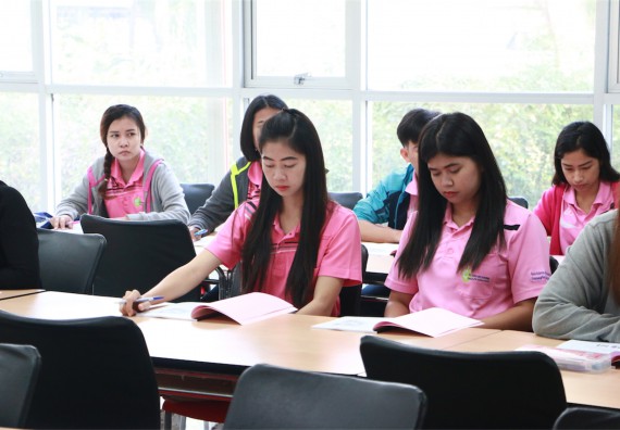 ภาพกิจกรรม ศูนย์ส่งเสริมและตรวจสอบการผลิตตามมาตรฐานความปลอดภัยทางอาหาร อบรม เรื่อง การตรวจติดตามคุณภาพภายใน