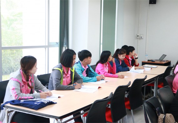 ภาพกิจกรรม ศูนย์ส่งเสริมและตรวจสอบการผลิตตามมาตรฐานความปลอดภัยทางอาหาร อบรม เรื่อง การตรวจติดตามคุณภาพภายใน