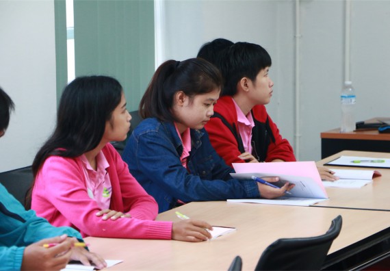 ภาพกิจกรรม ศูนย์ส่งเสริมและตรวจสอบการผลิตตามมาตรฐานความปลอดภัยทางอาหาร อบรม เรื่อง การตรวจติดตามคุณภาพภายใน