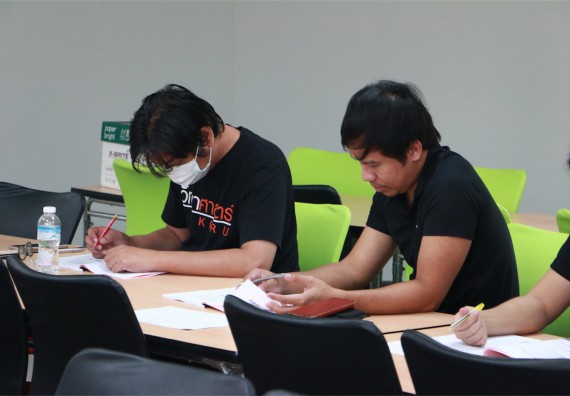 ภาพกิจกรรม ศูนย์ส่งเสริมและตรวจสอบการผลิตตามมาตรฐานความปลอดภัยทางอาหาร อบรม เรื่อง การตรวจติดตามคุณภาพภายใน