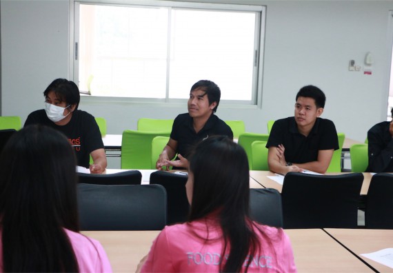 ภาพกิจกรรม ศูนย์ส่งเสริมและตรวจสอบการผลิตตามมาตรฐานความปลอดภัยทางอาหาร อบรม เรื่อง การตรวจติดตามคุณภาพภายใน
