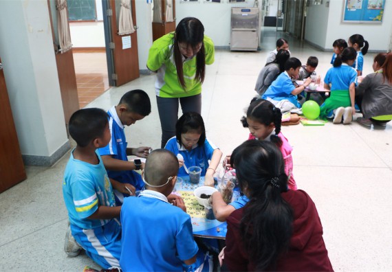 ภาพกิจกรรม ค่ายวิทยาศาสตร์รุ่นจิ๋ว โรงเรียนอนุบาลกำแพงเพชร 