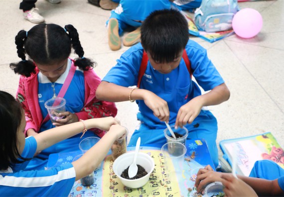 ภาพกิจกรรม ค่ายวิทยาศาสตร์รุ่นจิ๋ว โรงเรียนอนุบาลกำแพงเพชร 