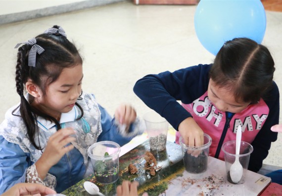 ภาพกิจกรรม ค่ายวิทยาศาสตร์รุ่นจิ๋ว โรงเรียนอนุบาลกำแพงเพชร 