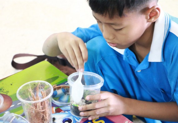 ภาพกิจกรรม ค่ายวิทยาศาสตร์รุ่นจิ๋ว โรงเรียนอนุบาลกำแพงเพชร 