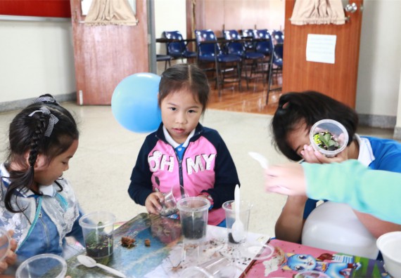 ภาพกิจกรรม ค่ายวิทยาศาสตร์รุ่นจิ๋ว โรงเรียนอนุบาลกำแพงเพชร 