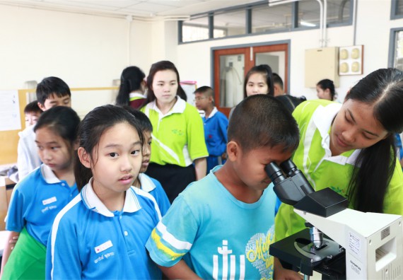 ภาพกิจกรรม ค่ายวิทยาศาสตร์รุ่นจิ๋ว โรงเรียนอนุบาลกำแพงเพชร 