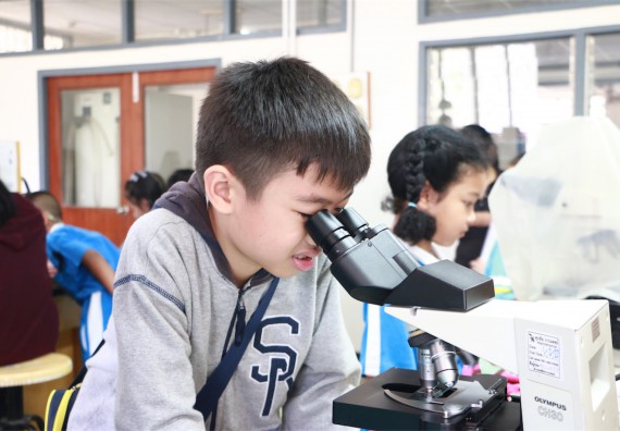 ภาพกิจกรรม ค่ายวิทยาศาสตร์รุ่นจิ๋ว โรงเรียนอนุบาลกำแพงเพชร 