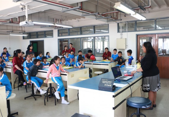 ภาพกิจกรรม ค่ายวิทยาศาสตร์รุ่นจิ๋ว โรงเรียนอนุบาลกำแพงเพชร 