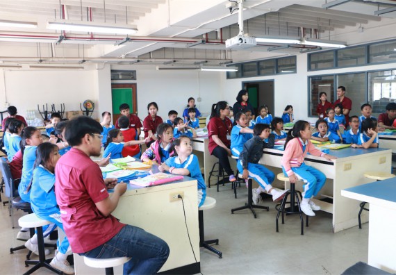 ภาพกิจกรรม ค่ายวิทยาศาสตร์รุ่นจิ๋ว โรงเรียนอนุบาลกำแพงเพชร 