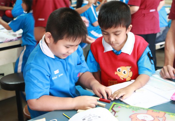 ภาพกิจกรรม ค่ายวิทยาศาสตร์รุ่นจิ๋ว โรงเรียนอนุบาลกำแพงเพชร 