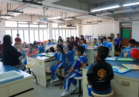 ภาพกิจกรรม ค่ายวิทยาศาสตร์รุ่นจิ๋ว โรงเรียนอนุบาลกำแพงเพชร 