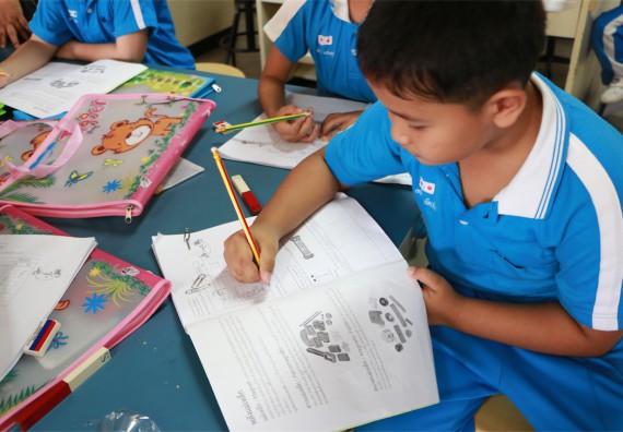 ภาพกิจกรรม ค่ายวิทยาศาสตร์รุ่นจิ๋ว โรงเรียนอนุบาลกำแพงเพชร 