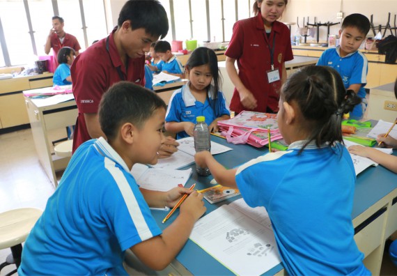 ภาพกิจกรรม ค่ายวิทยาศาสตร์รุ่นจิ๋ว โรงเรียนอนุบาลกำแพงเพชร 