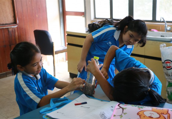 ภาพกิจกรรม ค่ายวิทยาศาสตร์รุ่นจิ๋ว โรงเรียนอนุบาลกำแพงเพชร 