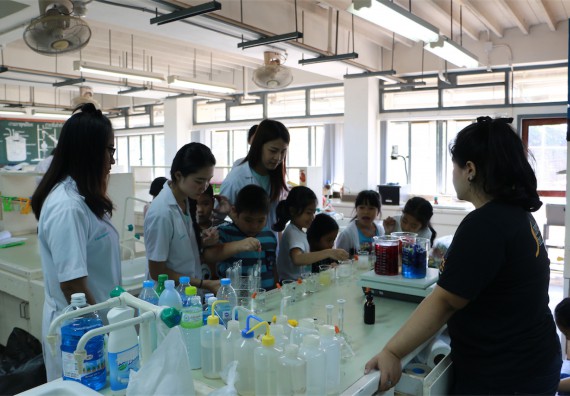 ภาพกิจกรรม ค่ายวิทยาศาสตร์รุ่นจิ๋ว โรงเรียนอนุบาลกำแพงเพชร 