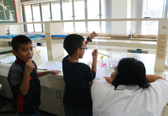 ภาพกิจกรรม ค่ายวิทยาศาสตร์รุ่นจิ๋ว โรงเรียนอนุบาลกำแพงเพชร 