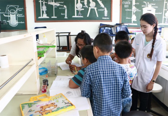 ภาพกิจกรรม ค่ายวิทยาศาสตร์รุ่นจิ๋ว โรงเรียนอนุบาลกำแพงเพชร 