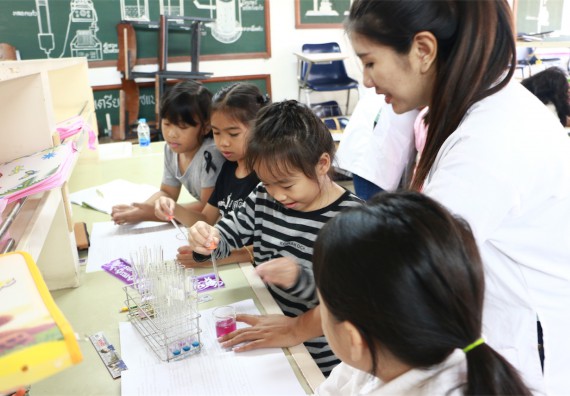 ภาพกิจกรรม ค่ายวิทยาศาสตร์รุ่นจิ๋ว โรงเรียนอนุบาลกำแพงเพชร 