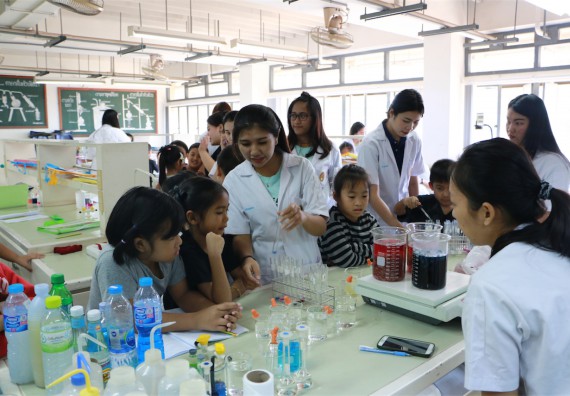 ภาพกิจกรรม ค่ายวิทยาศาสตร์รุ่นจิ๋ว โรงเรียนอนุบาลกำแพงเพชร 