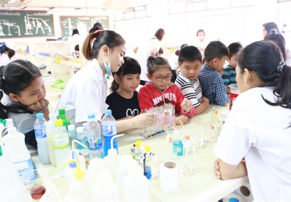 ภาพกิจกรรม ค่ายวิทยาศาสตร์รุ่นจิ๋ว โรงเรียนอนุบาลกำแพงเพชร 