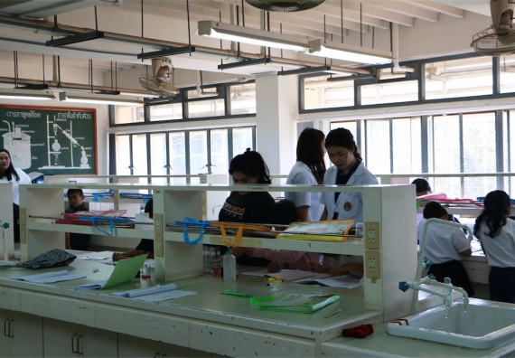 ภาพกิจกรรม ค่ายวิทยาศาสตร์รุ่นจิ๋ว โรงเรียนอนุบาลกำแพงเพชร 