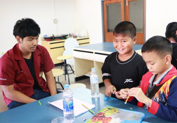 ภาพกิจกรรม ค่ายวิทยาศาสตร์รุ่นจิ๋ว โรงเรียนอนุบาลกำแพงเพชร 