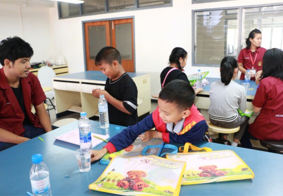 ภาพกิจกรรม ค่ายวิทยาศาสตร์รุ่นจิ๋ว โรงเรียนอนุบาลกำแพงเพชร 