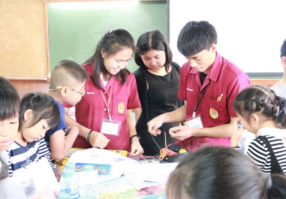 ภาพกิจกรรม ค่ายวิทยาศาสตร์รุ่นจิ๋ว โรงเรียนอนุบาลกำแพงเพชร 