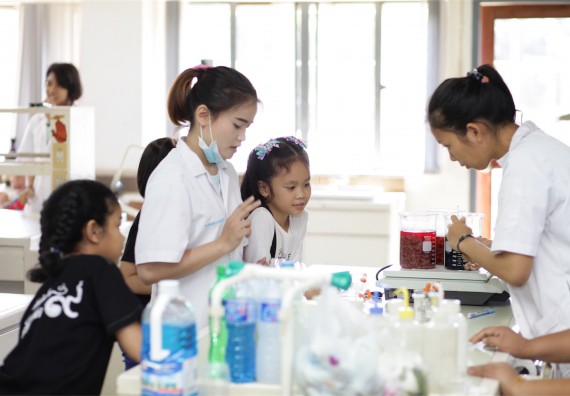 ภาพกิจกรรม ค่ายวิทยาศาสตร์รุ่นจิ๋ว โรงเรียนอนุบาลกำแพงเพชร 