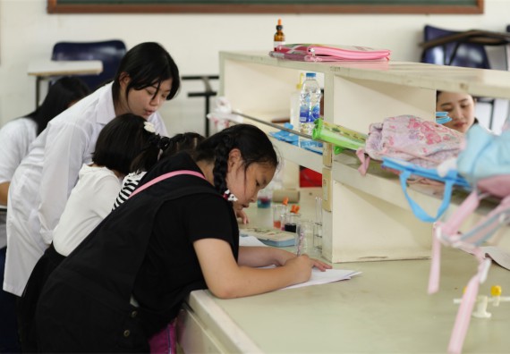 ภาพกิจกรรม ค่ายวิทยาศาสตร์รุ่นจิ๋ว โรงเรียนอนุบาลกำแพงเพชร 