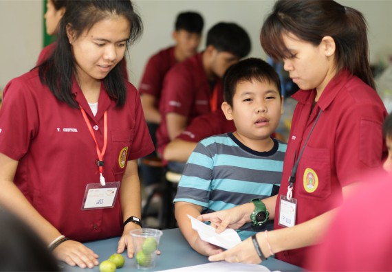 ภาพกิจกรรม ค่ายวิทยาศาสตร์รุ่นจิ๋ว โรงเรียนอนุบาลกำแพงเพชร 