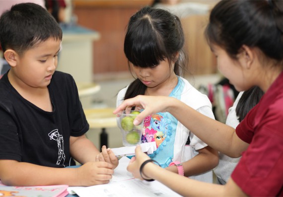 ภาพกิจกรรม ค่ายวิทยาศาสตร์รุ่นจิ๋ว โรงเรียนอนุบาลกำแพงเพชร 