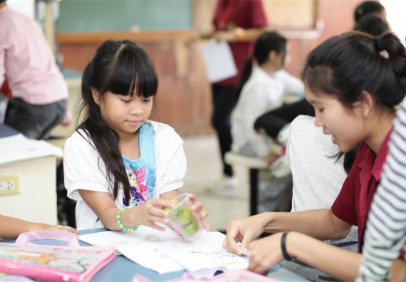 ภาพกิจกรรม ค่ายวิทยาศาสตร์รุ่นจิ๋ว โรงเรียนอนุบาลกำแพงเพชร 