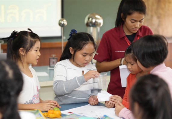 ภาพกิจกรรม ค่ายวิทยาศาสตร์รุ่นจิ๋ว โรงเรียนอนุบาลกำแพงเพชร 