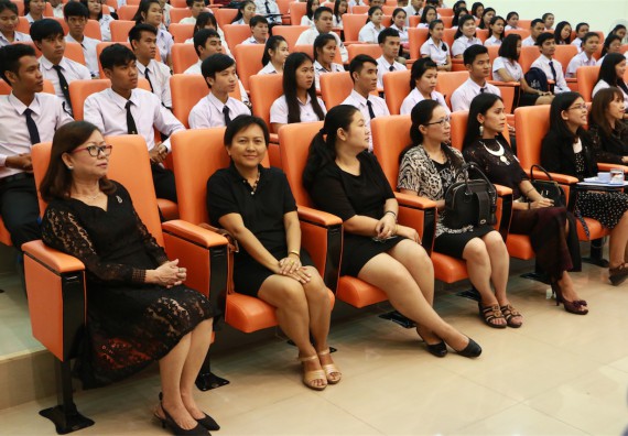 ภาพกิจกรรม พิธีมอบทุนการศึกษา SET Foundation 