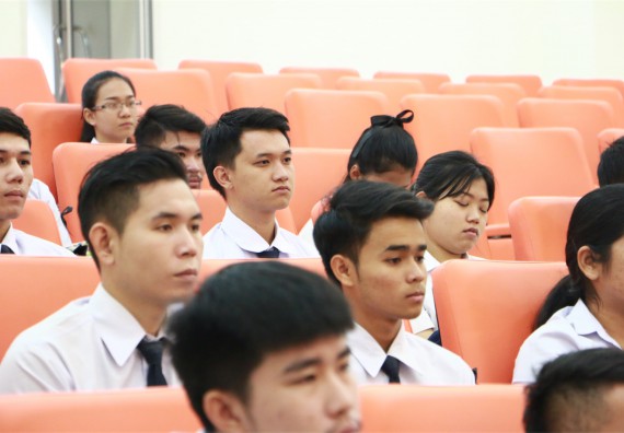 ภาพกิจกรรม พิธีมอบทุนการศึกษา SET Foundation 