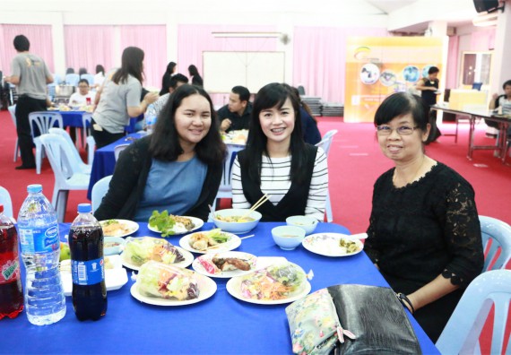 ภาพกิจกรรม คณะวิทยาศาสตร์และเทคโนโลยี จัดงานปีใหม่คณะวิทยาศาสตร์และเทคโนโลยี