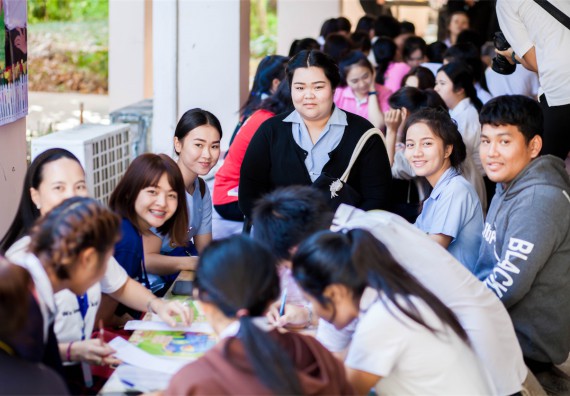 ภาพกิจกรรม English in the Garden: Have a Seat and Speak English ครั้งที่ 5