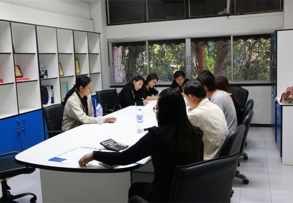 ภาพกิจกรรม คณะวิทยาศาสตร์และเทคโนโลยี จัดการประชุม เรื่อง ค่ายวิทยาศาสตร์โรงเรียนเจริญสุขอุดมวิทยาและโรงเรียนทรัพย์สถิตย์วิทยาคาร