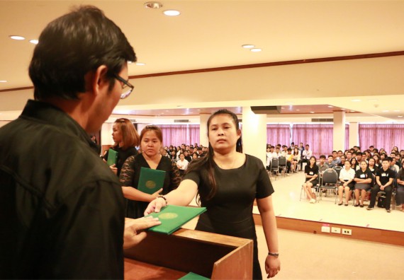 ภาพกิจกรรม พิธีซ้อมรับพระราชทานปริญญาบัตร ประจำปี 2559 วันที่ 4 มกราคม 2560