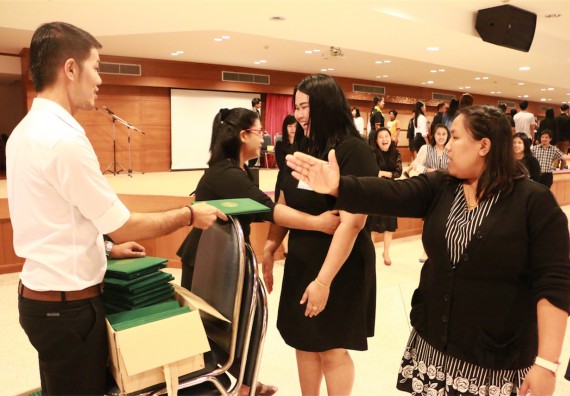 ภาพกิจกรรม พิธีซ้อมรับพระราชทานปริญญาบัตร ประจำปี 2559 วันที่ 4 มกราคม 2560