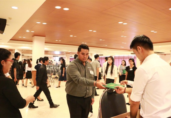 ภาพกิจกรรม พิธีซ้อมรับพระราชทานปริญญาบัตร ประจำปี 2559 วันที่ 4 มกราคม 2560