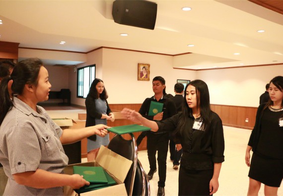 ภาพกิจกรรม พิธีซ้อมรับพระราชทานปริญญาบัตร ประจำปี 2559 วันที่ 4 มกราคม 2560