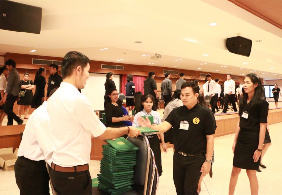 ภาพกิจกรรม พิธีซ้อมรับพระราชทานปริญญาบัตร ประจำปี 2559 วันที่ 4 มกราคม 2560