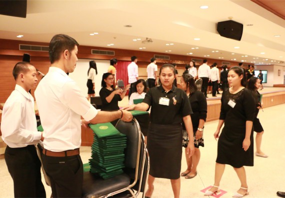 ภาพกิจกรรม พิธีซ้อมรับพระราชทานปริญญาบัตร ประจำปี 2559 วันที่ 4 มกราคม 2560