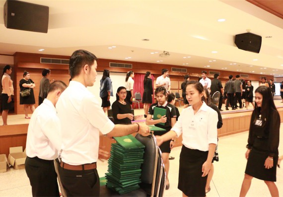 ภาพกิจกรรม พิธีซ้อมรับพระราชทานปริญญาบัตร ประจำปี 2559 วันที่ 4 มกราคม 2560