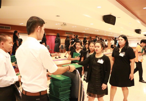 ภาพกิจกรรม พิธีซ้อมรับพระราชทานปริญญาบัตร ประจำปี 2559 วันที่ 4 มกราคม 2560